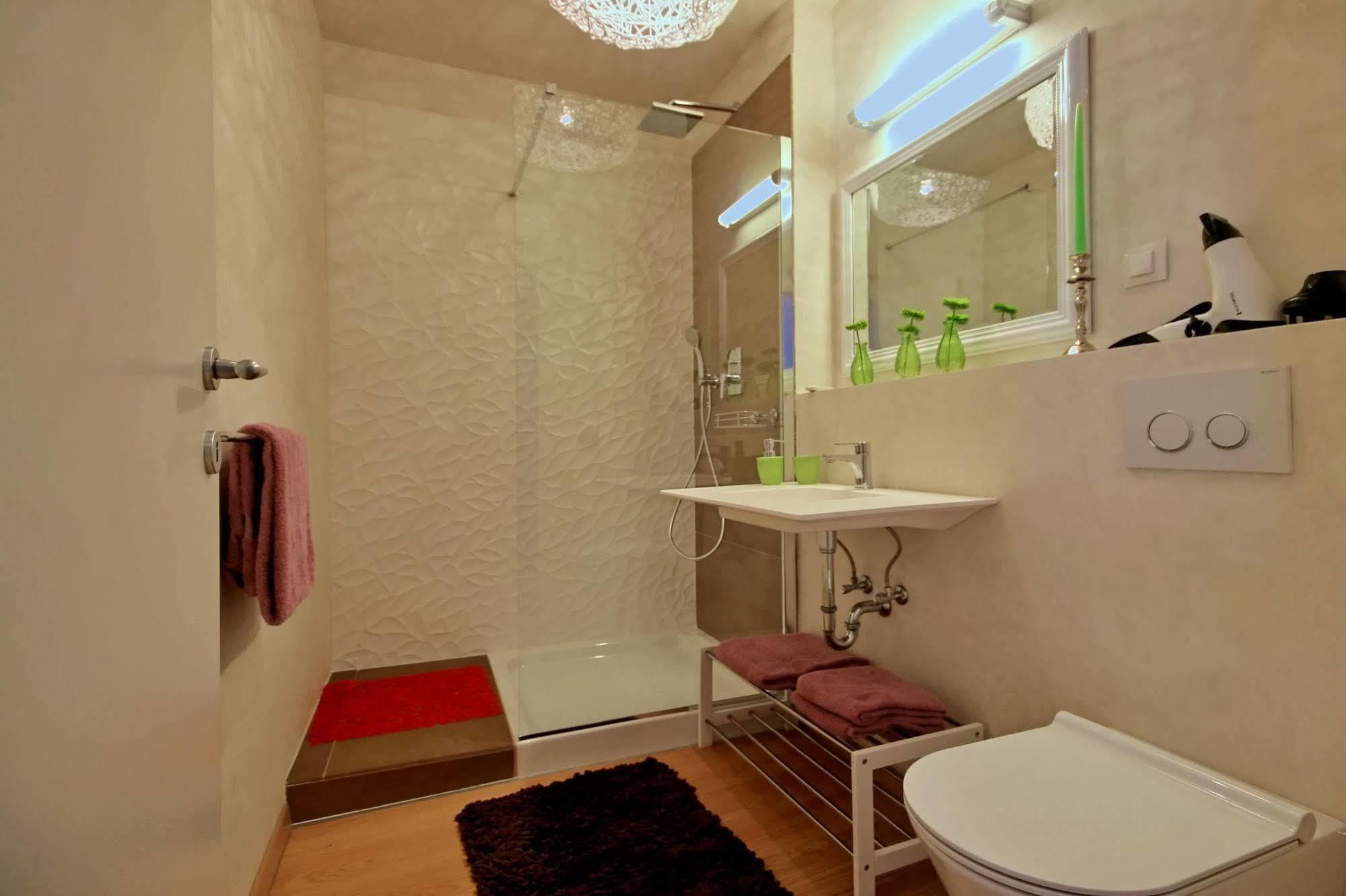 Angelo D'Oro Apartment Monte Ровин Екстериор снимка