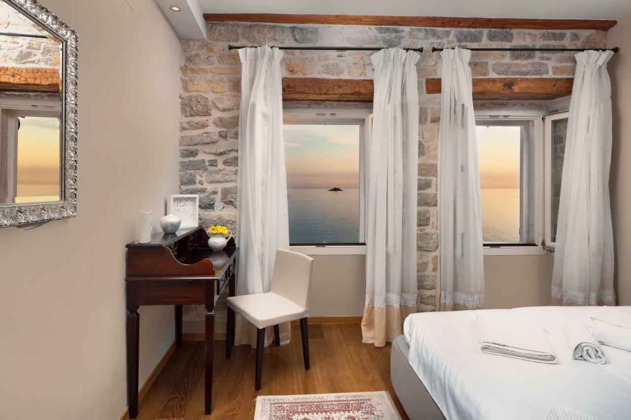 Angelo D'Oro Apartment Monte Ровин Екстериор снимка